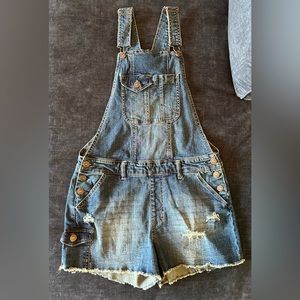 Wallflower Medium Wash Distressed Cutoff Overall Shorts Women's Size M